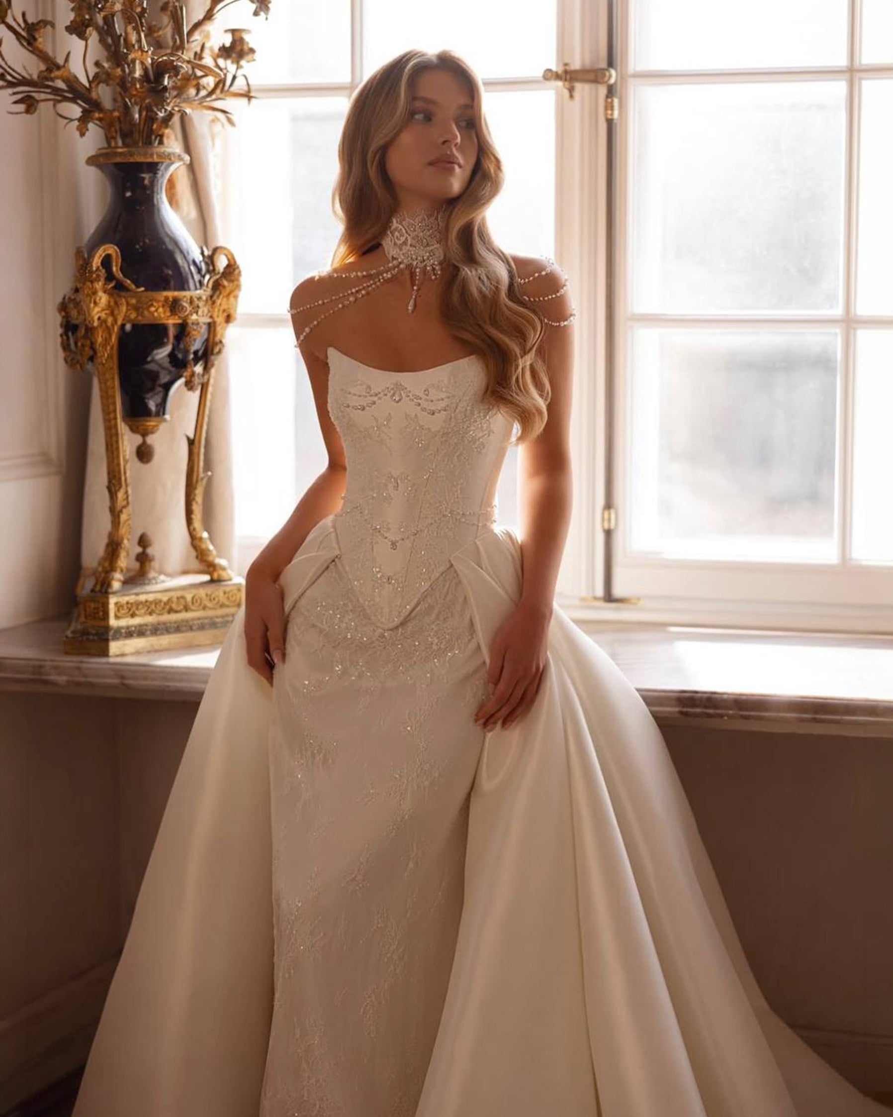 Sheath / Column Bride