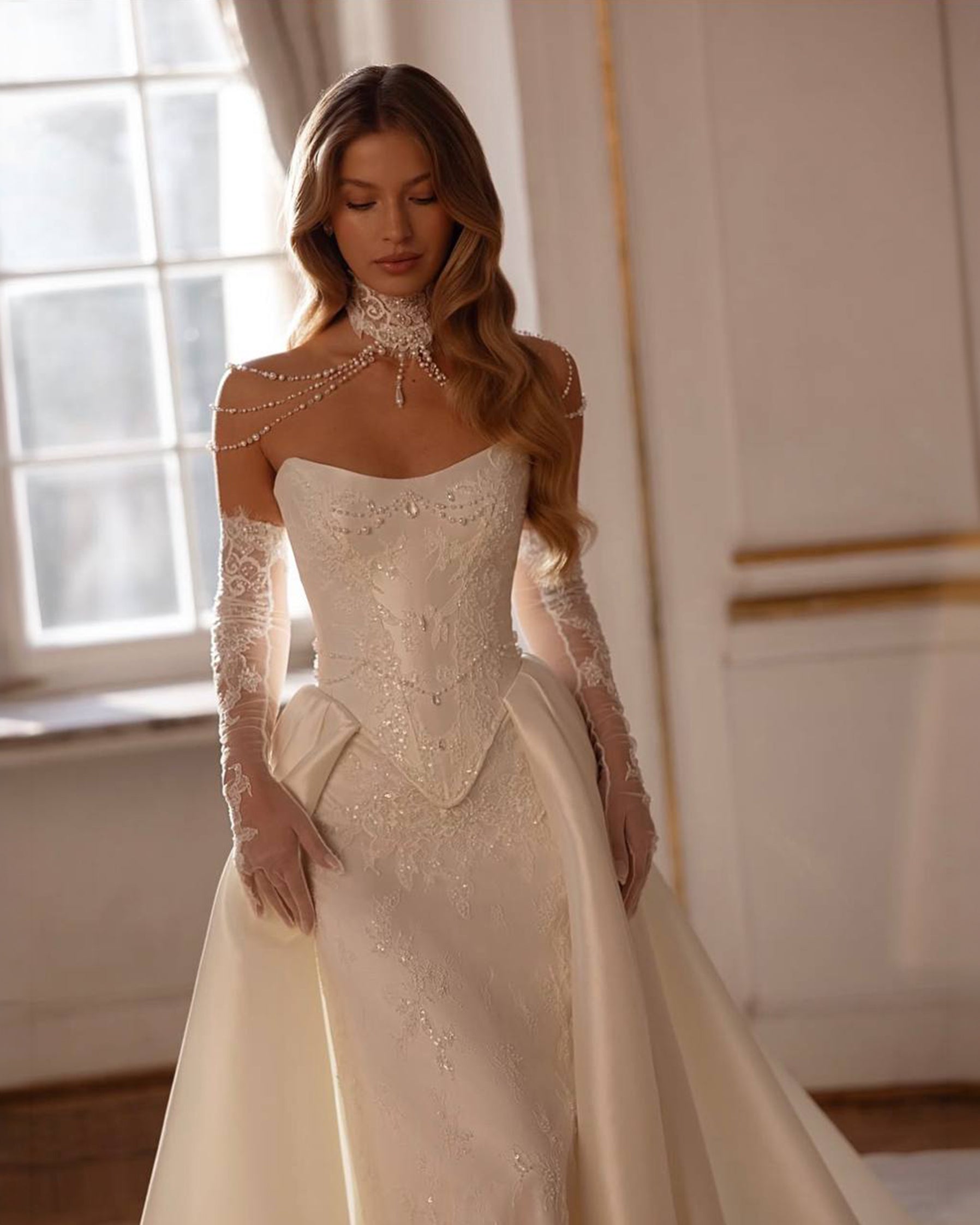 Sheath / Column Bride