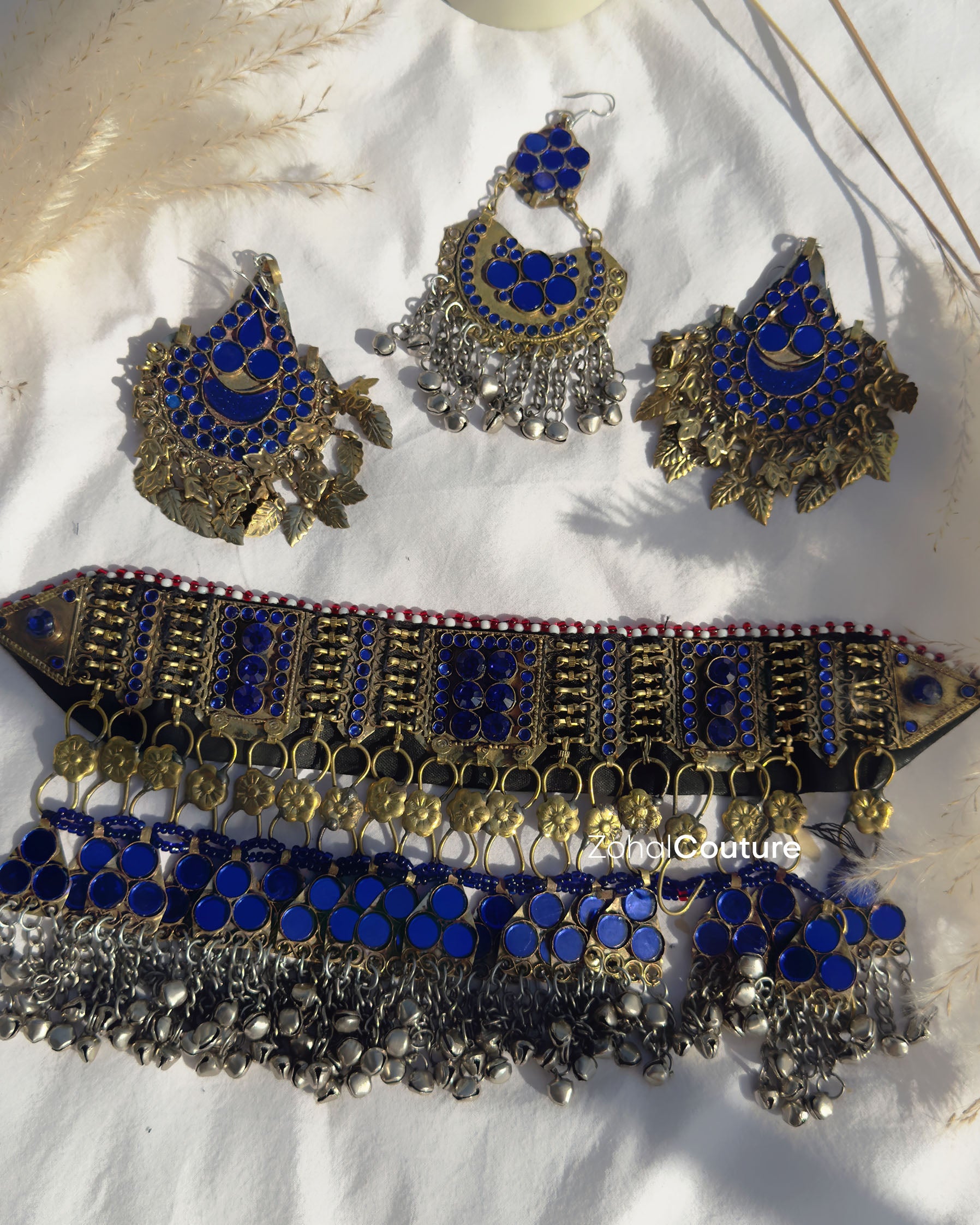 Nilofer-e-Azraq Set